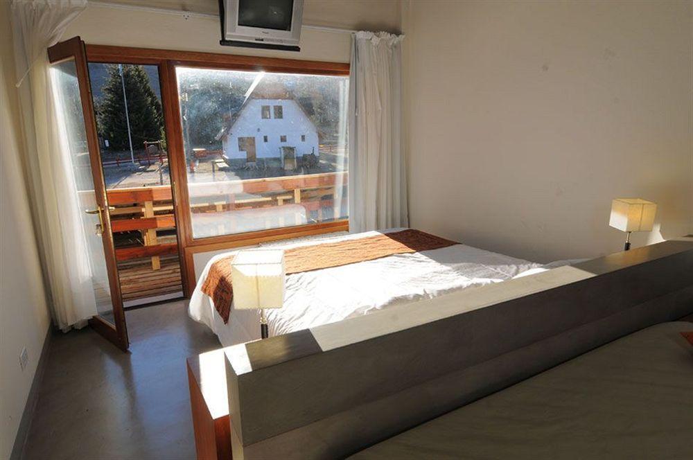 Hotel Punta Condor Cerro Catedral Екстериор снимка